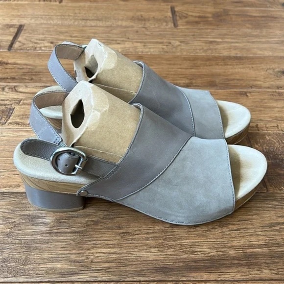 Dansko Madalyn Slingback Sandals Gray Leather Comfort Block Heels Size 39 - Picture 1 of 12